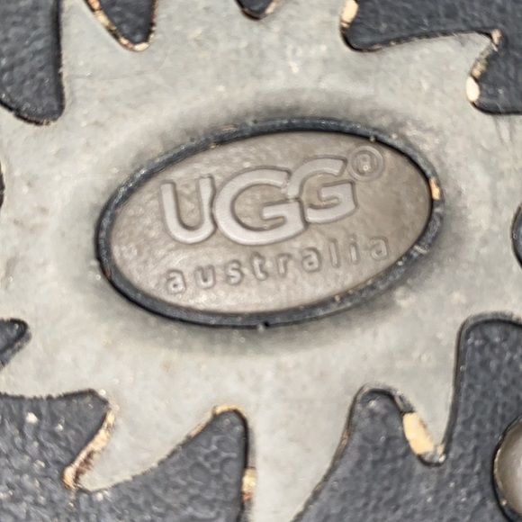 UGG Retro Cargo Pocket Boot in Black Suede - Picture 11 of 12